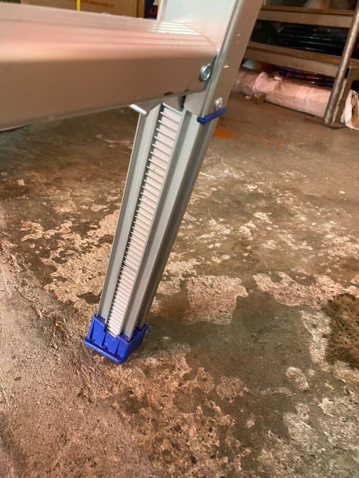 XG 2 Step Alum Platform Ladder (Height Adjustable Type) | Model : L-XG118S - Image 9